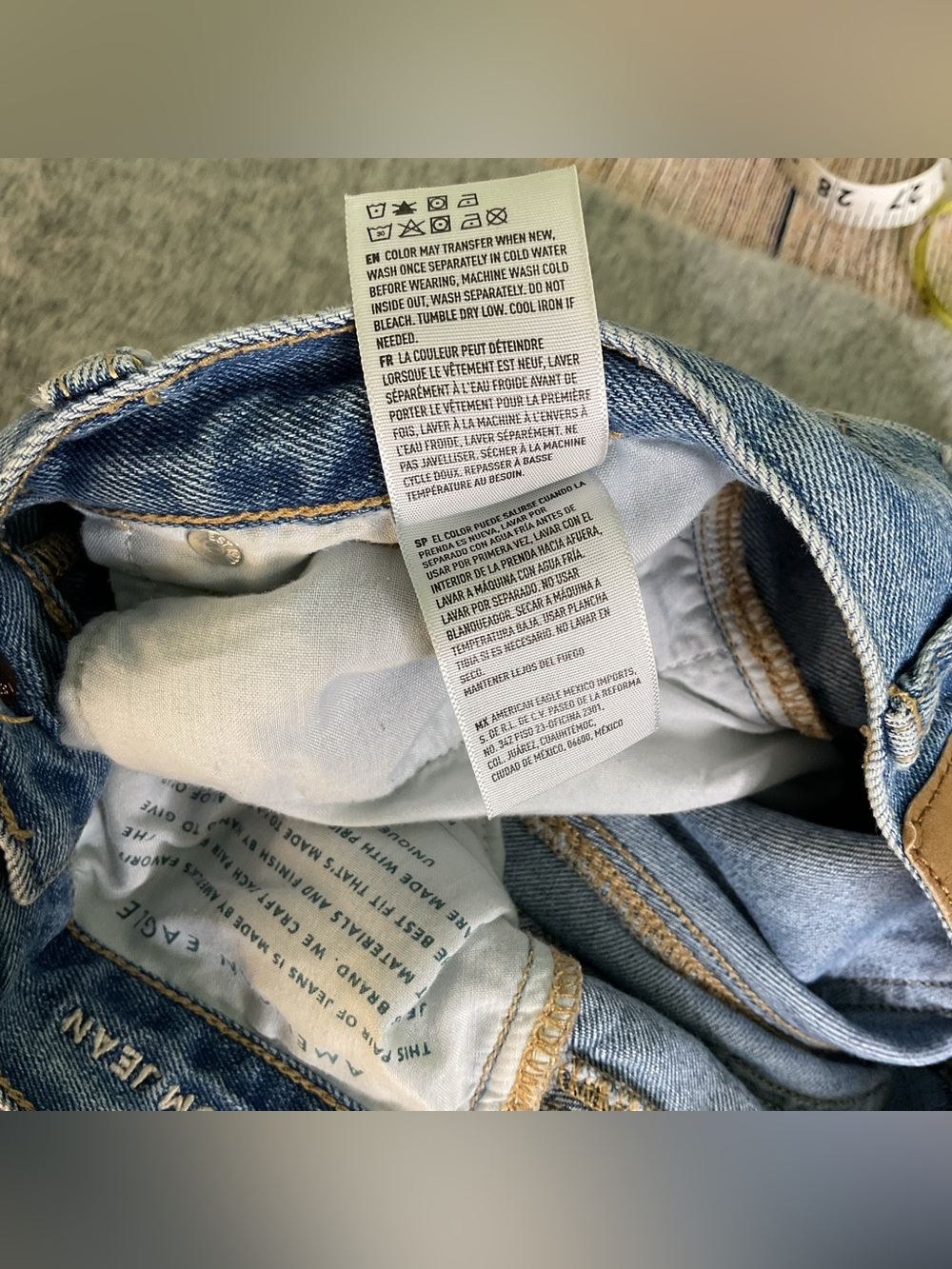 American Eagle Outfitters Light Blue Distressed Mom Jeans Size 2 Long - Picture 13 of 16